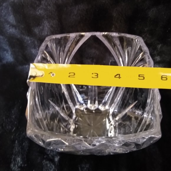 Vintage Crystal Vase - Beautiful Square Shape - Picture 5 of 5
